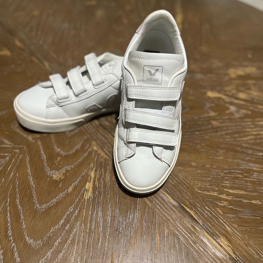 Veja Kids Cream Sneakers